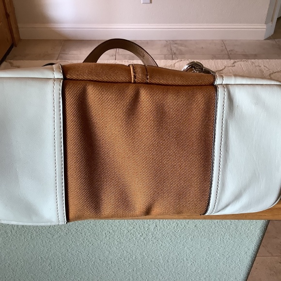 Unique Coach Handbag - Picture 6 of 7